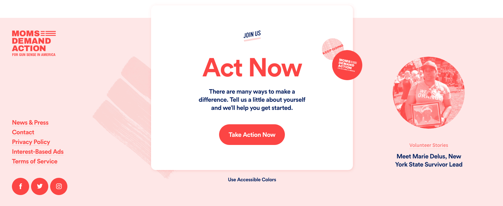 Toggling between an accessible color mode for the website.
